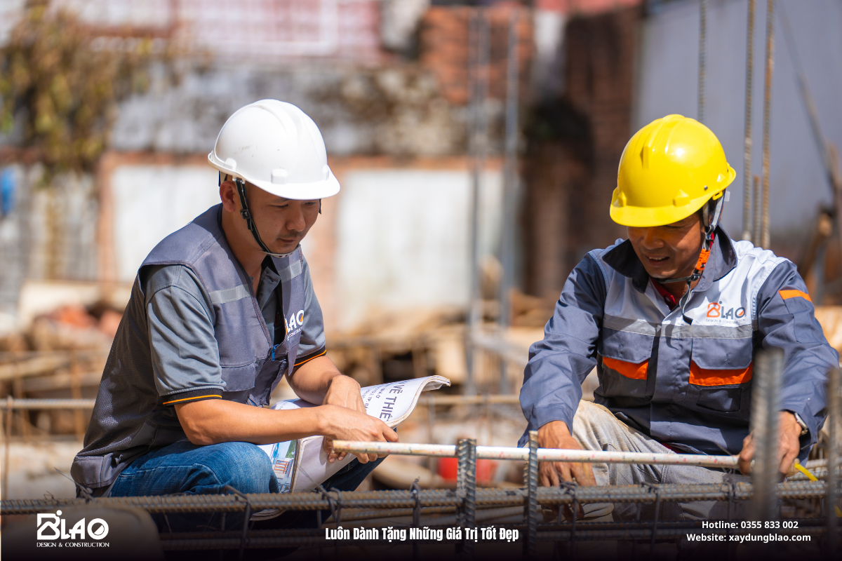 Với mong muốn nâng tầm trải nghiệm khách hàng khi lựa chọn dịch vụ xây nhà trọn gói tại Lâm Đồng, B'LAO đã chính thức thay đổi đồng phục cho toàn bộ anh em thi công.