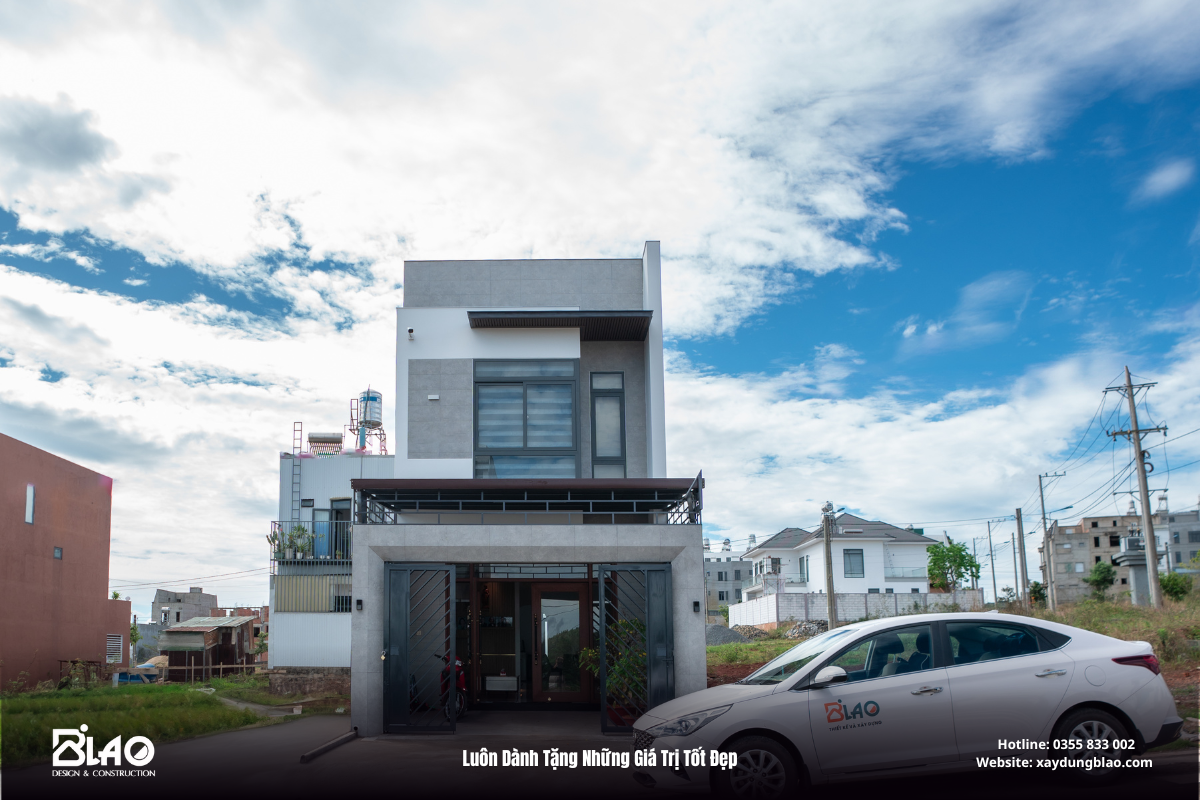 Và giờ đây, ngôi nhà phố 1 trệt 1 lầu hiện đại tại TP. Bảo Lộc đã hoàn thiện, đáp ứng trọn vẹn ước mơ ấy.