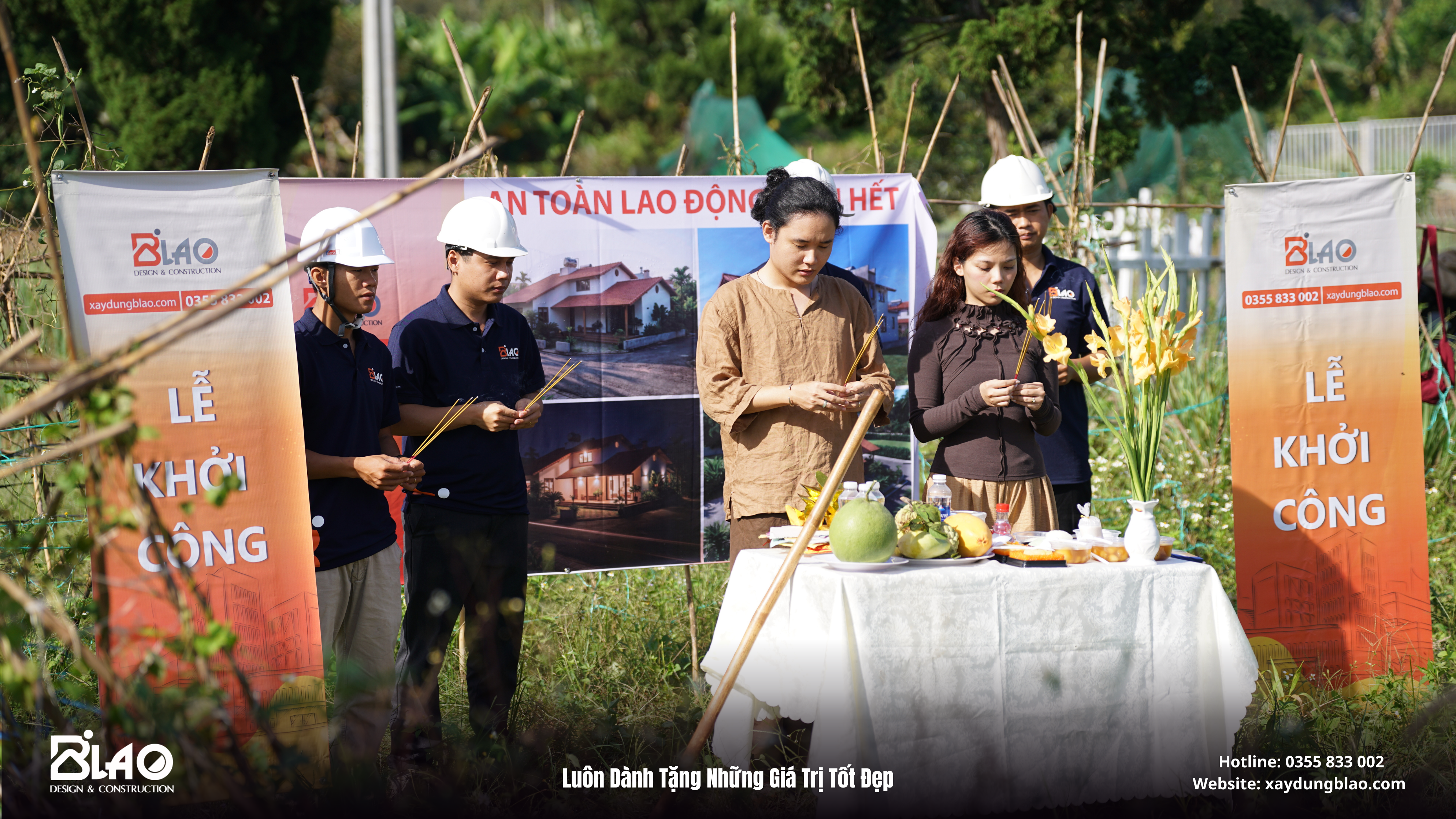 lễ khởi công ngôi nhà vườn nghỉ dưỡng với mái ngói sân vườn mộc mạc do B’LAO đồng hành thiết kế và thi công.