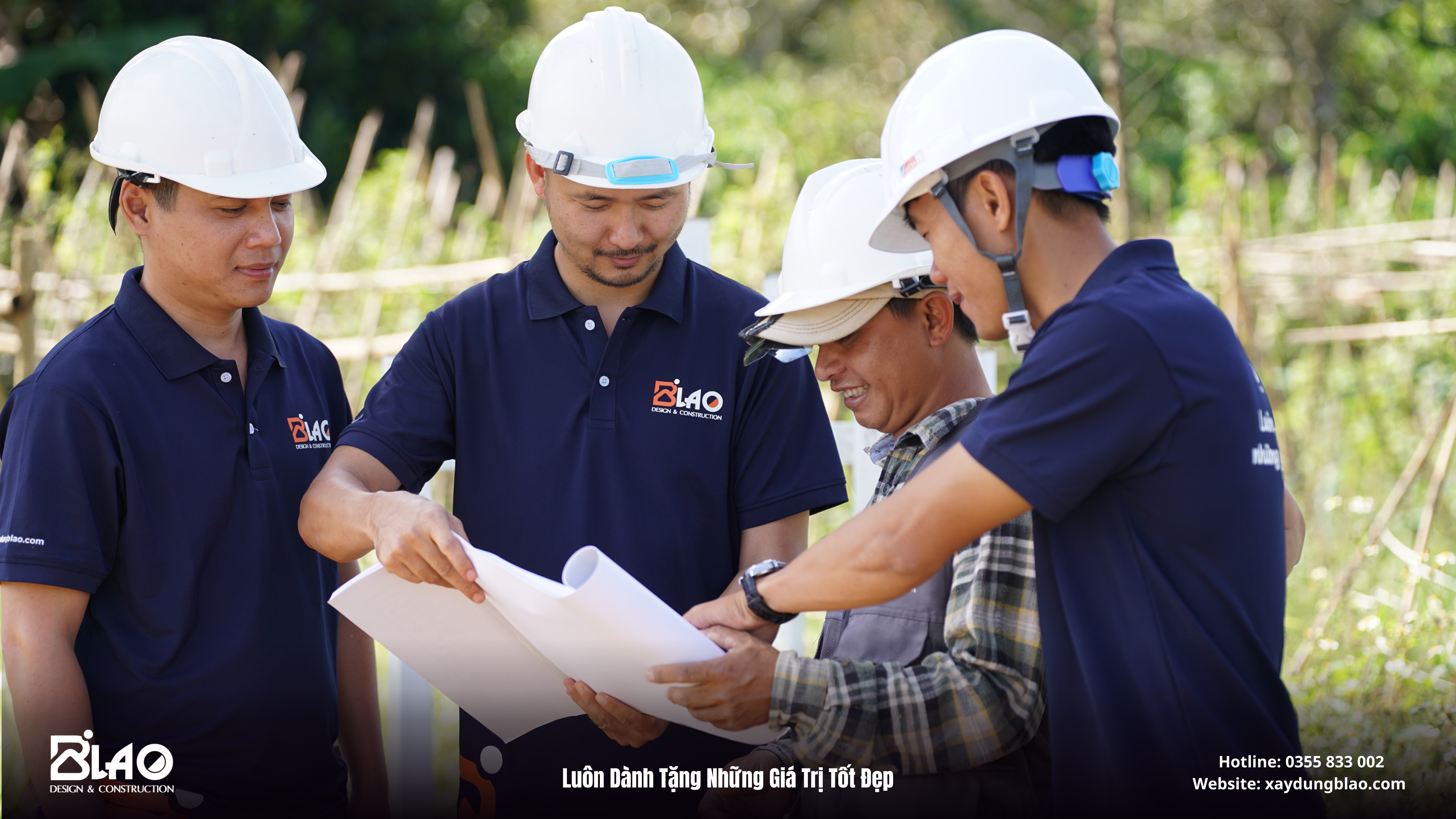 lễ khởi công ngôi nhà vườn nghỉ dưỡng với mái ngói sân vườn mộc mạc do B’LAO đồng hành thiết kế và thi công.