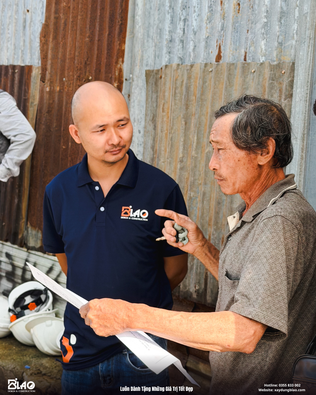 hơn 3 tháng cùng đội ngũ B'LAO trao đổi, chỉnh sửa từng chi tiết. Bằng sự tận tâm trong tư vấn và giải pháp thiết kế phù hợp cho ngôi nhà phố hiện đại