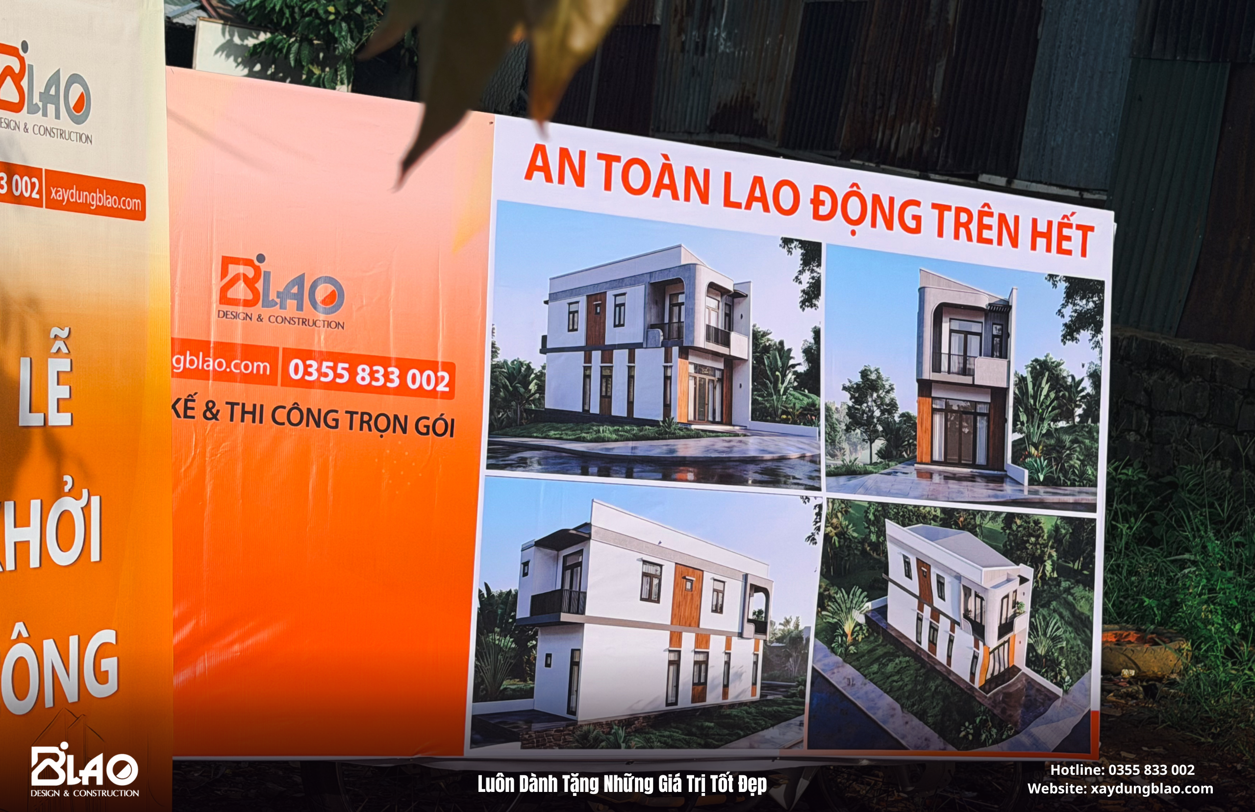 hơn 3 tháng cùng đội ngũ B'LAO trao đổi, chỉnh sửa từng chi tiết. Bằng sự tận tâm trong tư vấn và giải pháp thiết kế phù hợp cho ngôi nhà phố hiện đại