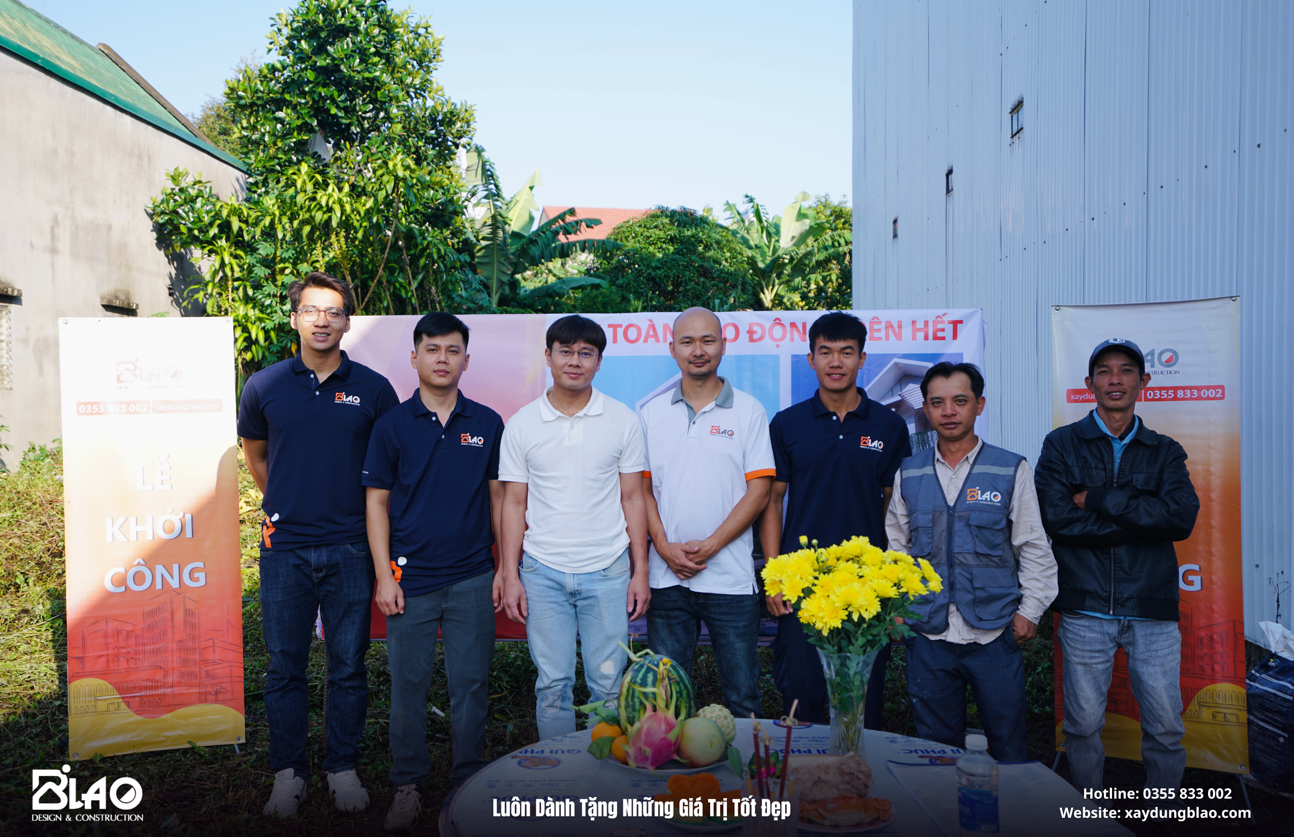 Mong muốn của gia đình rất rõ ràng: một ngôi nhà phố hiện đại vừa đẹp về kiến trúc nhưng vẫn phải tối ưu công năng để mọi thành viên